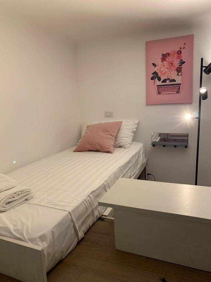 La Pampa New & Fully Refurbished Apt Apartman Milánó Kültér fotó